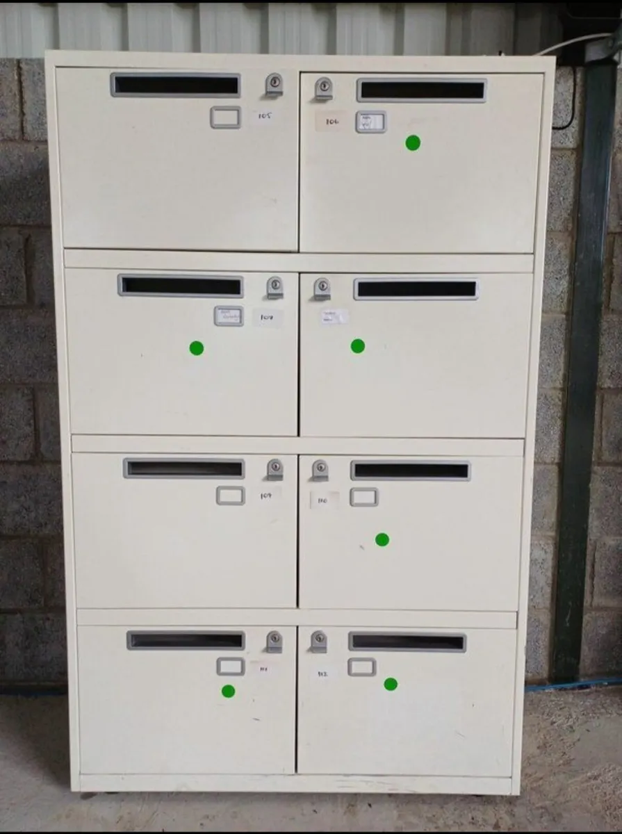 Bisley Lateralfile Lodge - 8 Door Locker Cabinet - Image 1