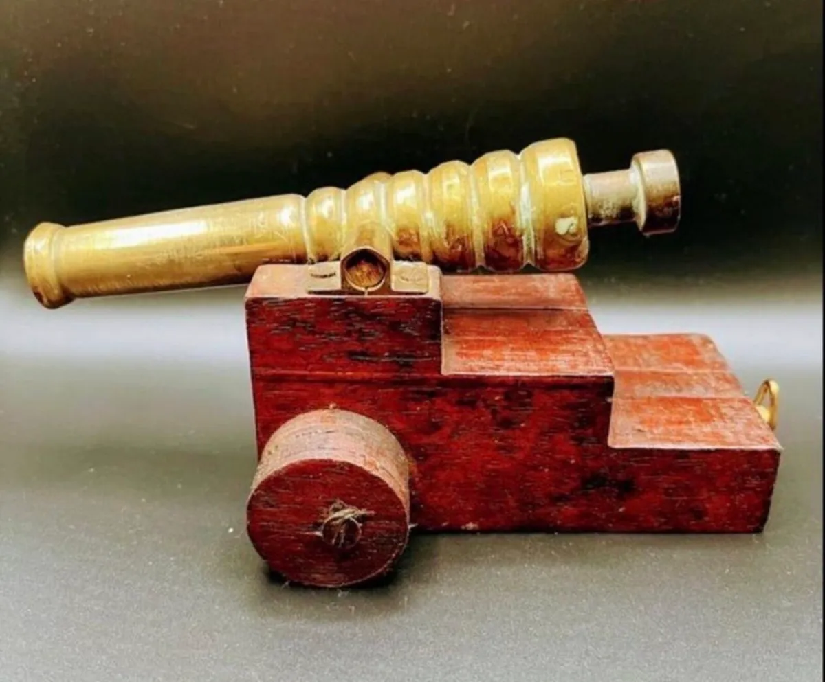 Pair of vintage brass cannons - Image 3