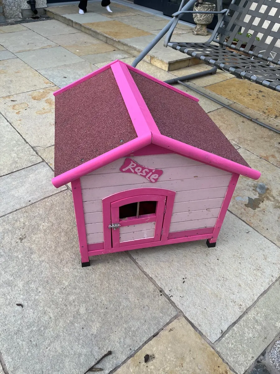 Dog kennel - Image 1
