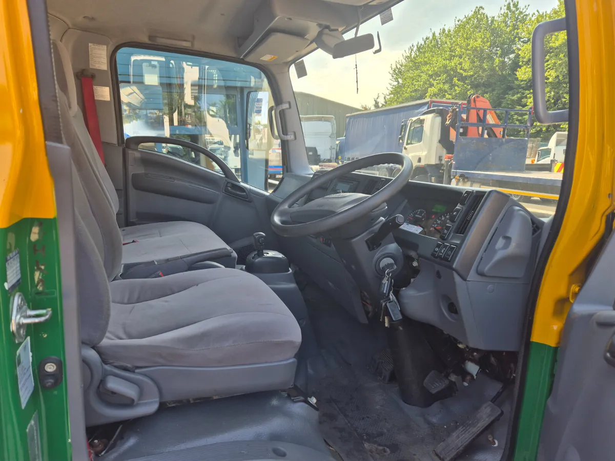 2016 ISUZU NPR 7.5TON FLAT - Image 4