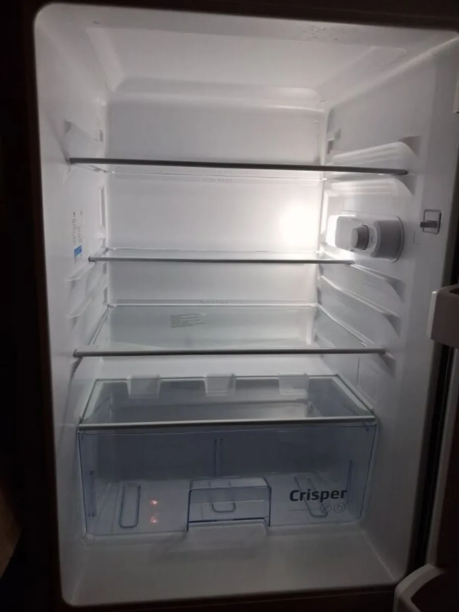 fridge and separate freezer - Image 2