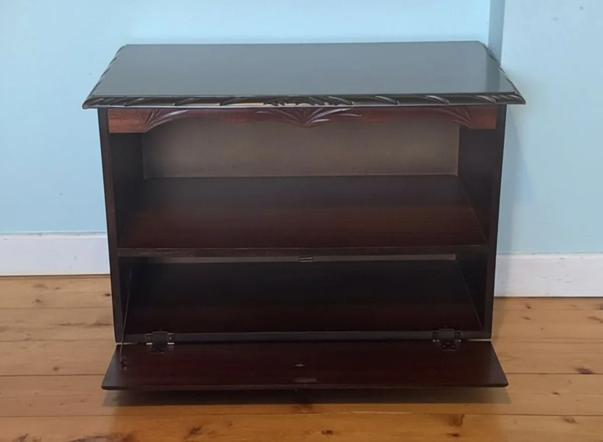 Rossmore Mahogany TV Unit – Compact & Stylish - Image 2