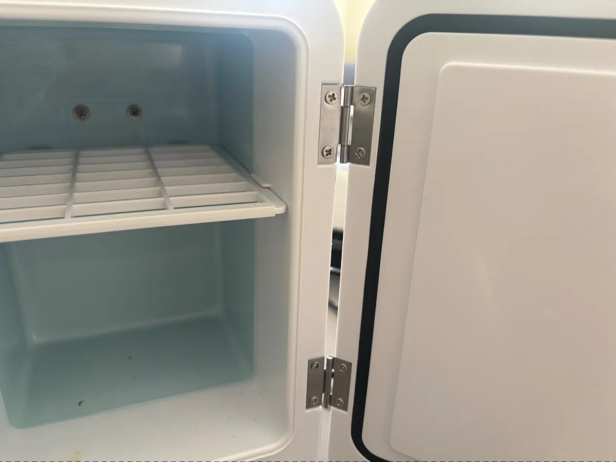 Mini Fridge - Image 1