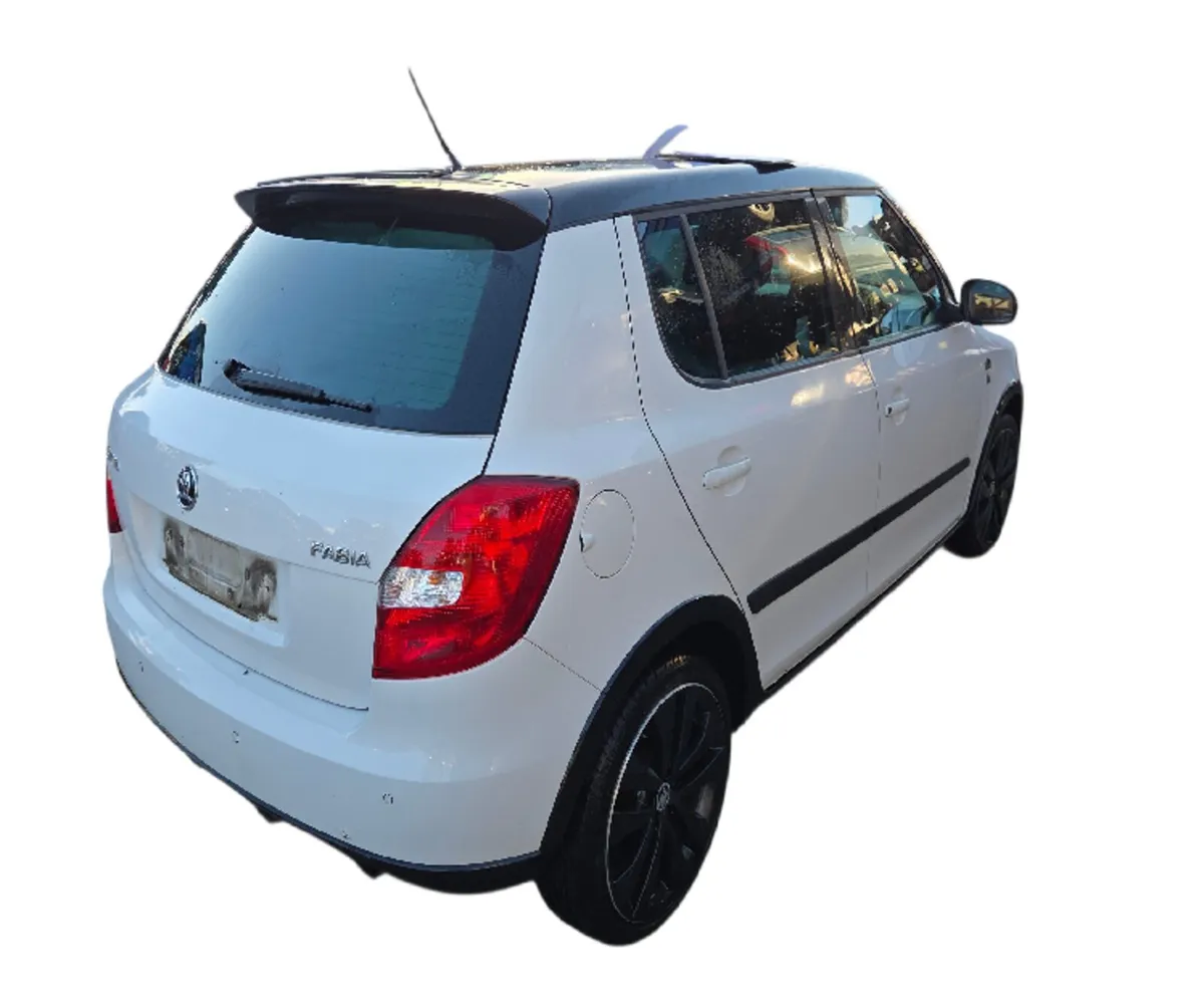 2014 Skoda Fabia For Breaking/Dismantling - Image 3