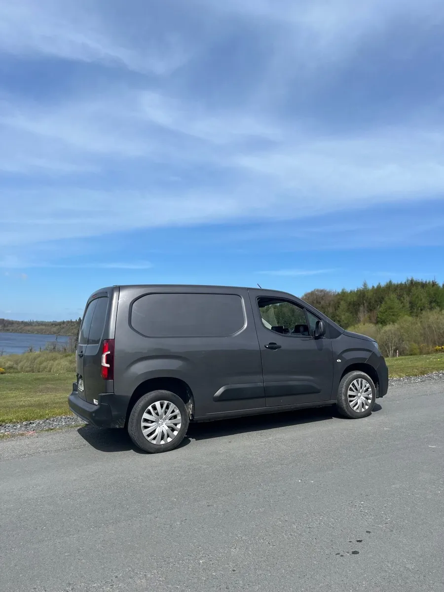 2021 Peugeot partner van - Image 2