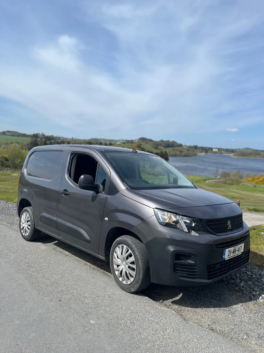 2021 Peugeot partner van - Image 4