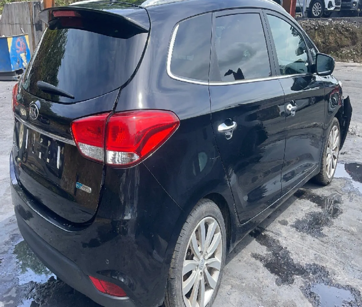 2014 Kia Carens For Breaking/Dismantling - Image 3