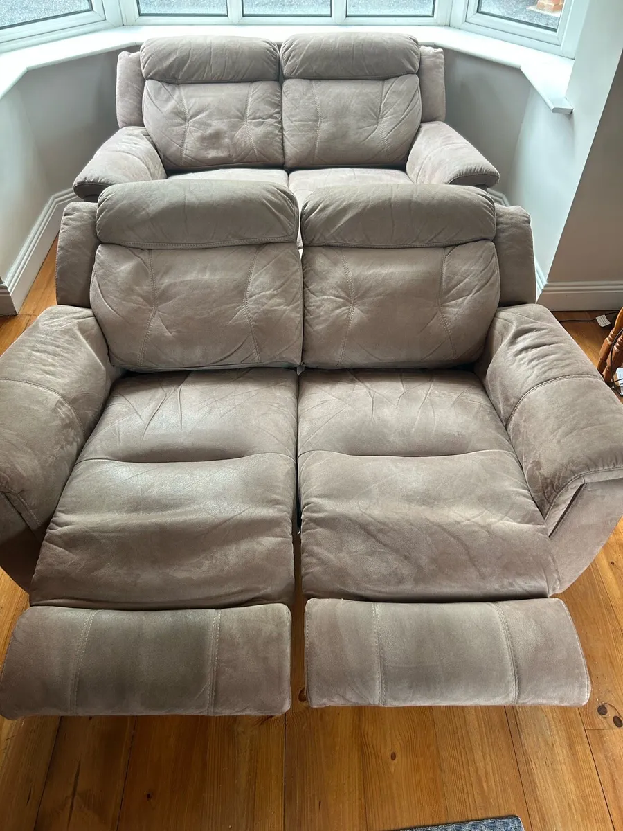 Recliner 2 seat sofa - Image 4
