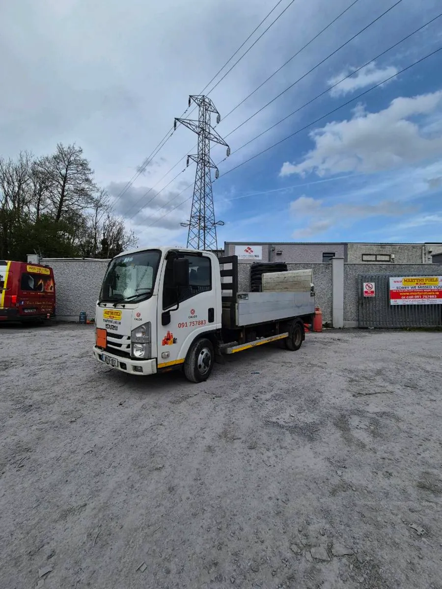Isuzu dropside tail lift - Image 2