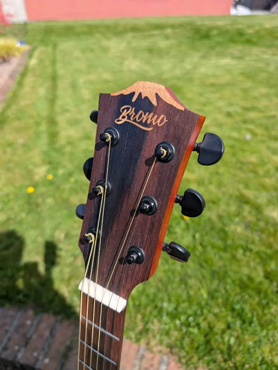 Bromo BAT1NL Acoustic Guitar - Image 4