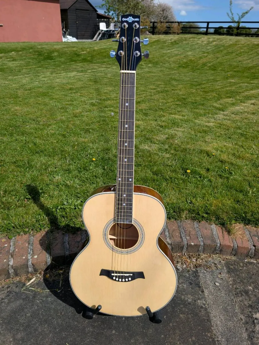 Gear4music SA-10NT Acoustic Guitar - Image 1