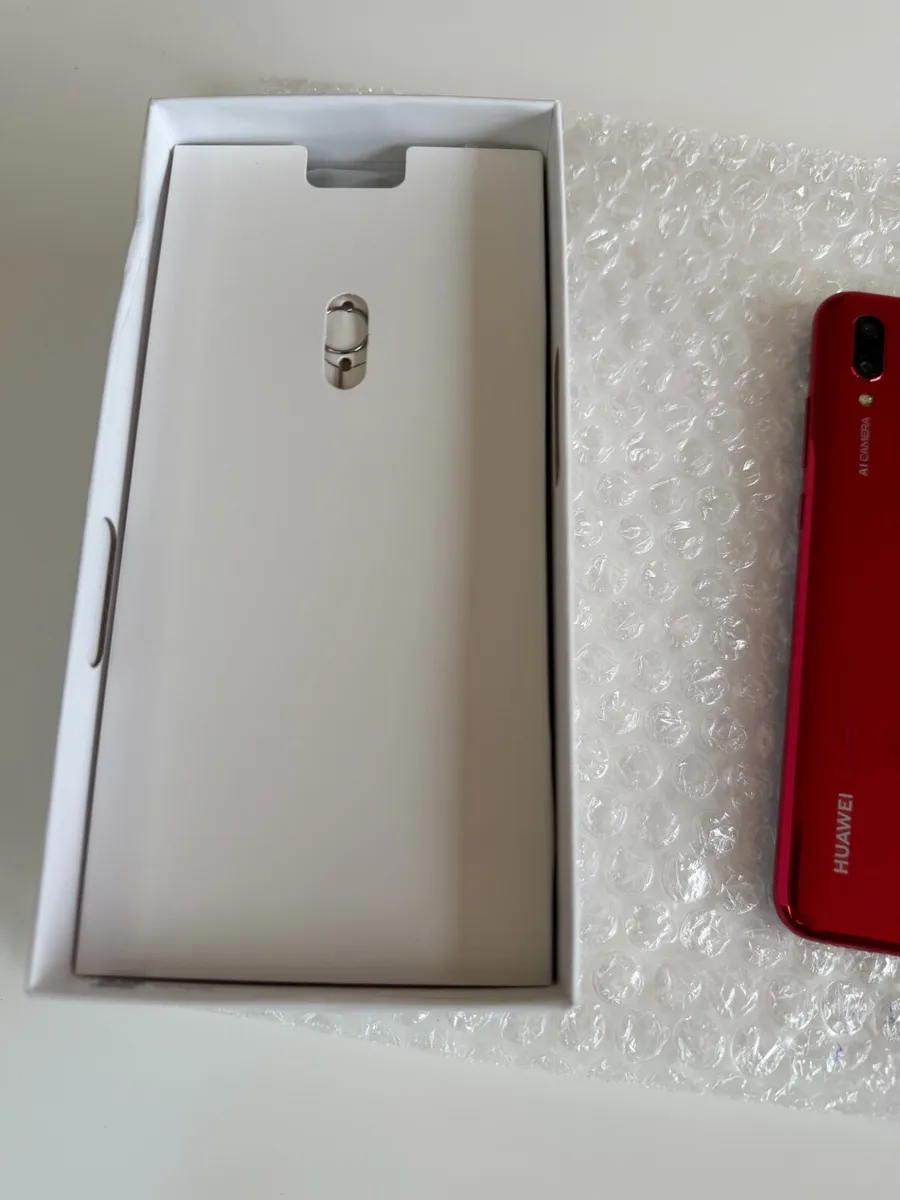 HUAWEI Nova 3 Phone - Image 4