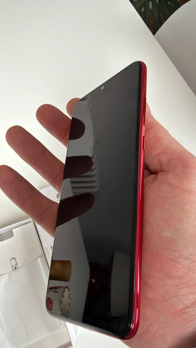 HUAWEI Nova 3 Phone - Image 2