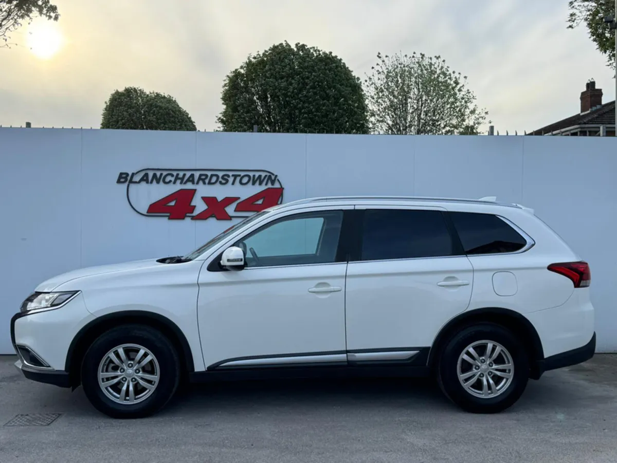 Mitsubishi Outlander 2.2 DIESEL 2 SEAT VAN VATQ - Image 3
