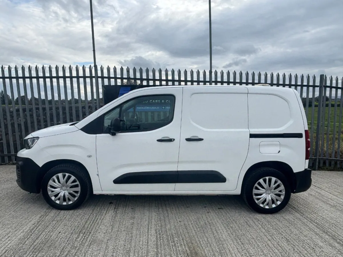 Peugeot Partner PROFESSIONAL PLUS 1.5 BLUE HDI - Image 4
