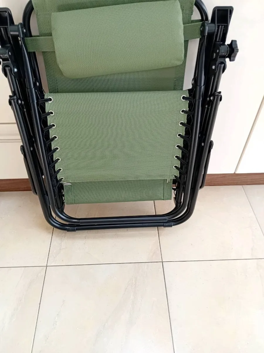 FULL LENGHT SUN LOUNGER NEW - Image 2