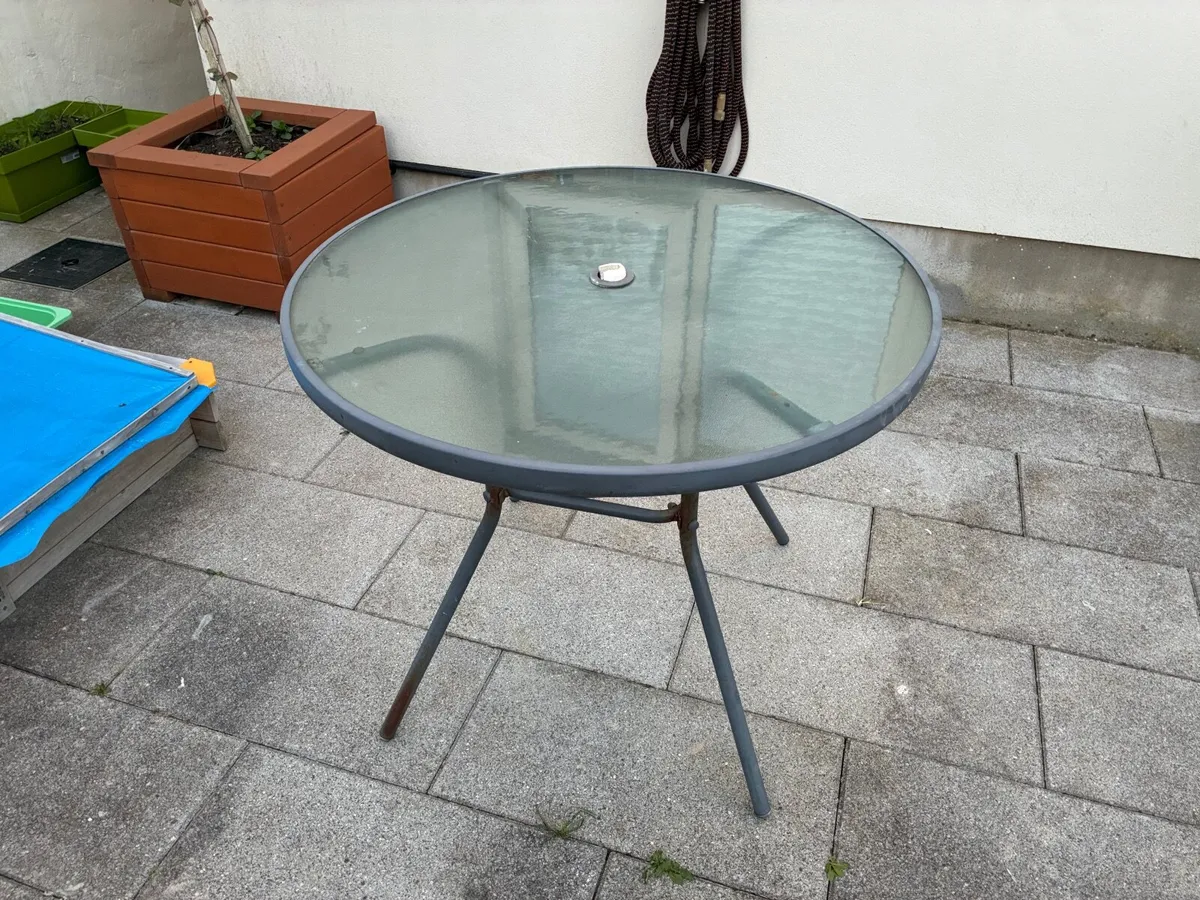 Patio table - Image 2