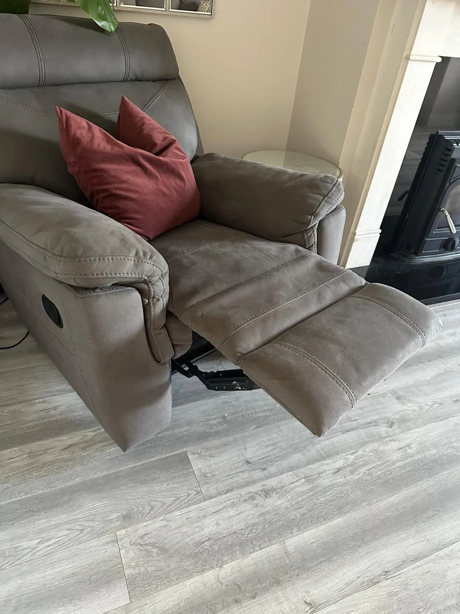 Couch 3 + 1 + 1 - Image 3