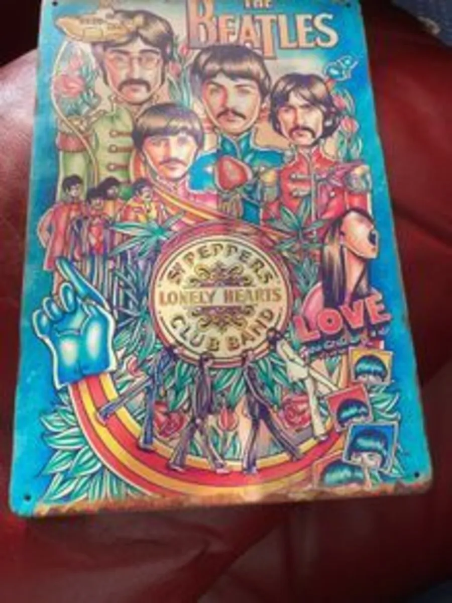 Beatles Sgt Pepper Metal Wall Plaque (30cmx20cm)