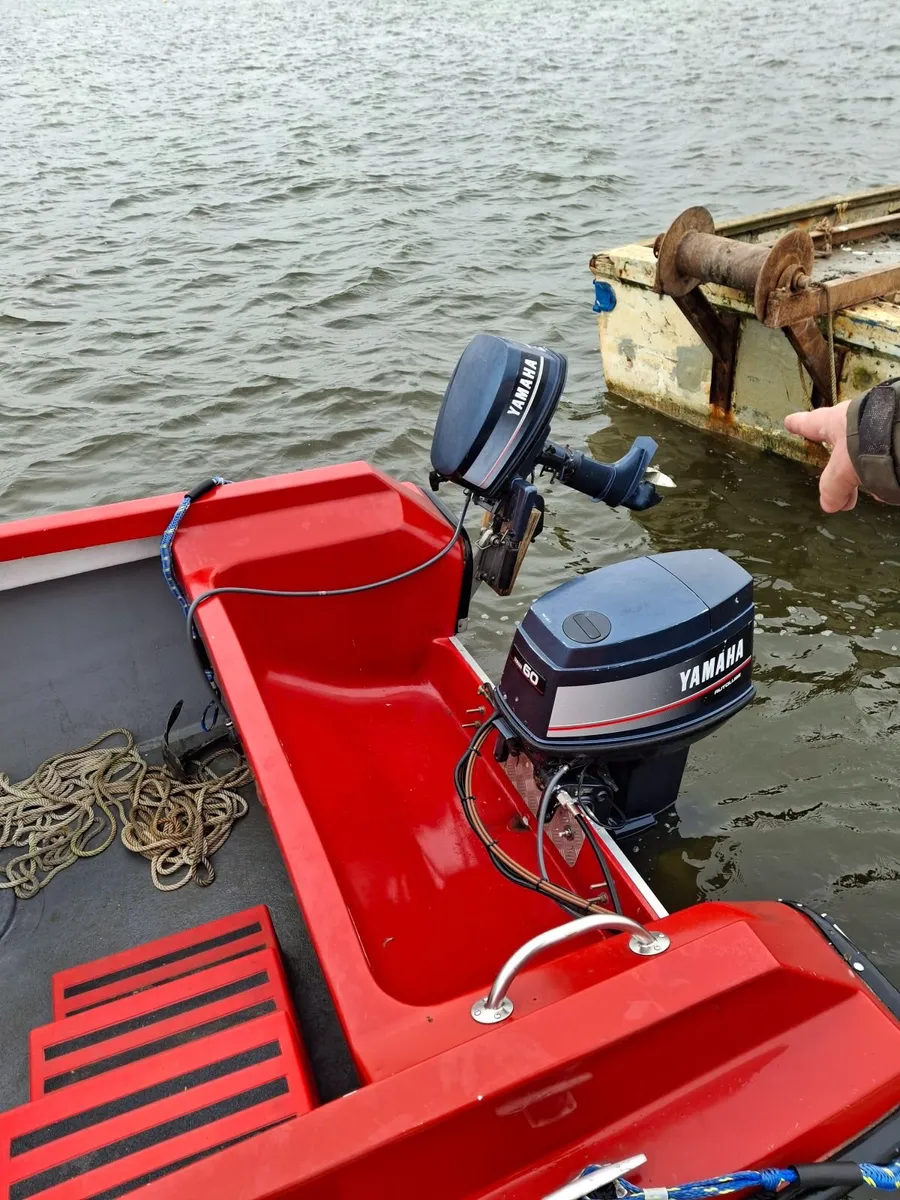 Motor boat  Microplus 561 & Tender boat. - Image 3