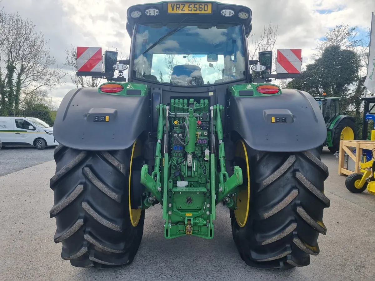 John Deere 6R 215 (2024) - Image 3