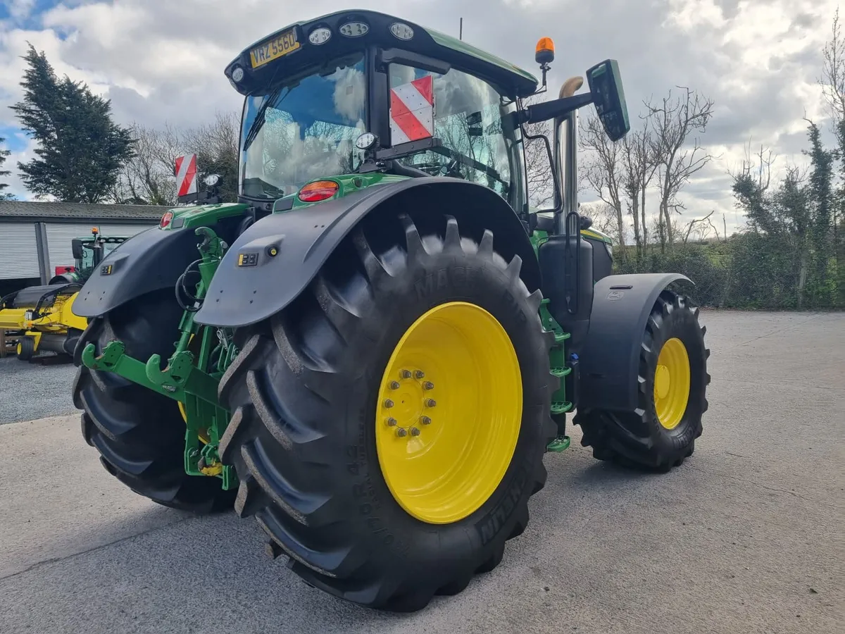 John Deere 6R 215 (2024) - Image 4