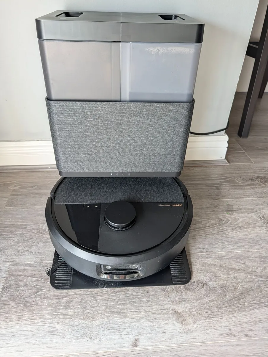 iRobot Roomba Plus 505 Combo + AutoWash Dock - Image 3