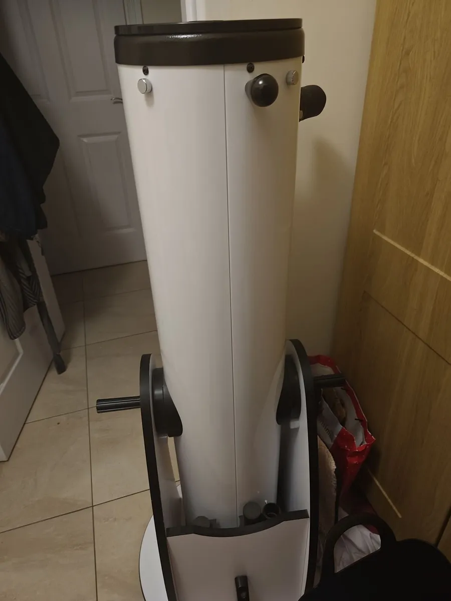 Telescope Skywatcher p200 with accessories