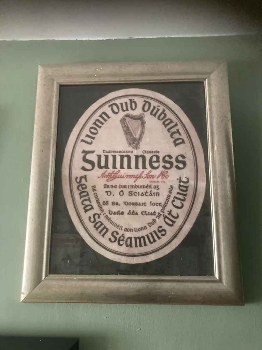 Pub memorabilia - Image 3