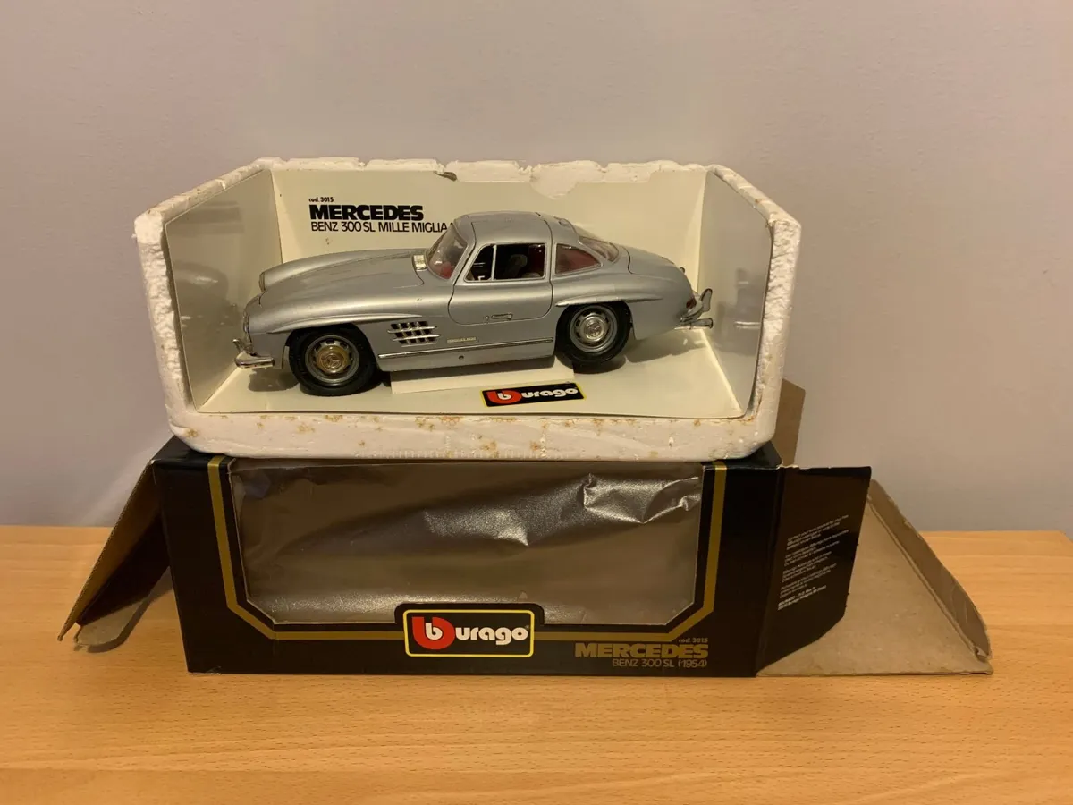 1955 Mercedes Benz 300 SL Mille Miglia 1/18 Burago - Image 2