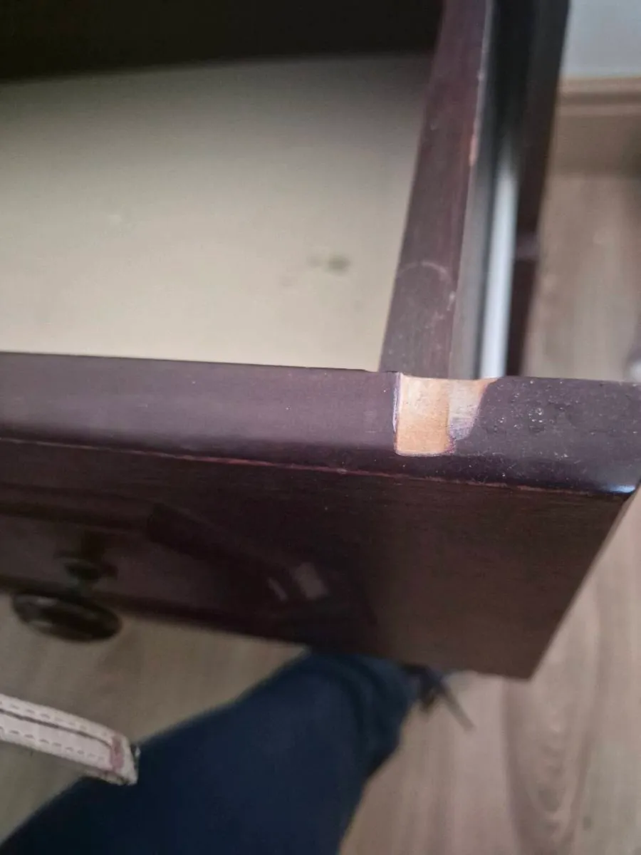 3 drawers dark wood chest - Image 2