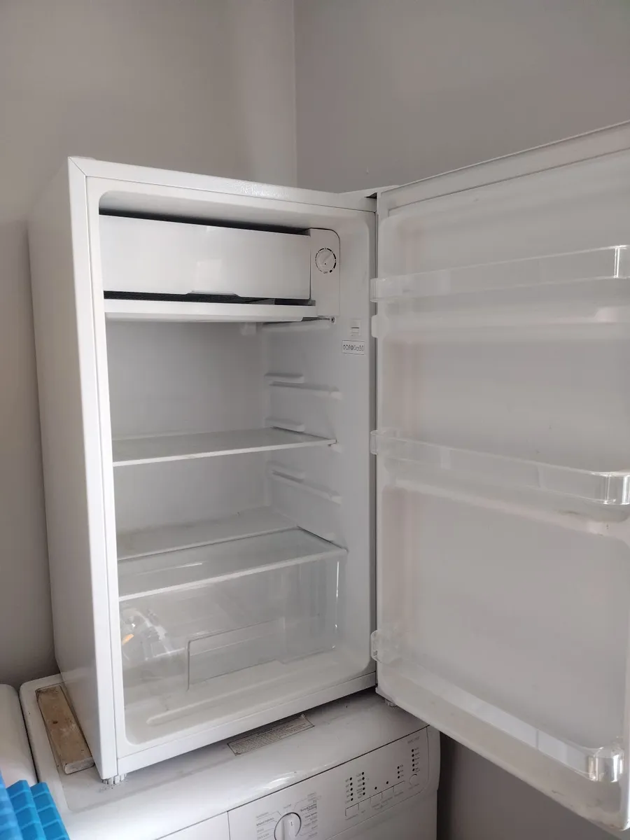 Under counter fridge - Image 2