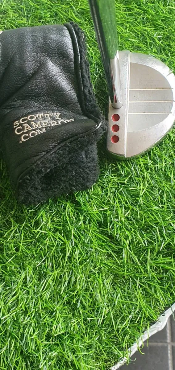 SCOTTY CAMERON RED X PUTTER 34 INCH - Image 3