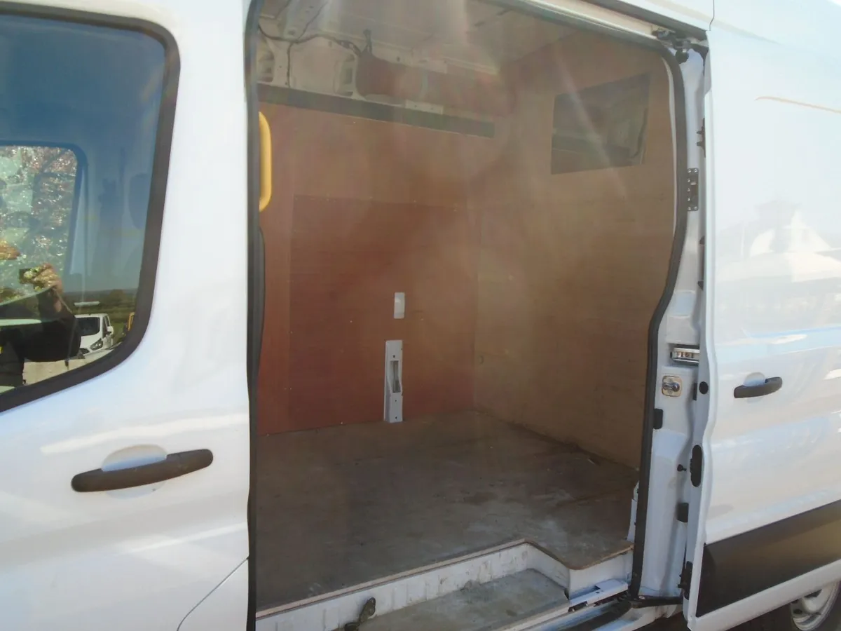 2025 Ford Transit 350 LWB HR RWD 165HP AUTOMATIC. - Image 4
