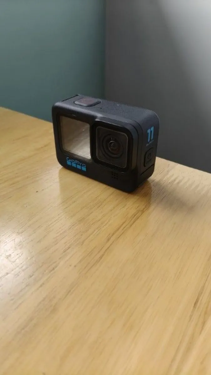 Go Pro Hero 11 Action Camera Full Set - Image 1