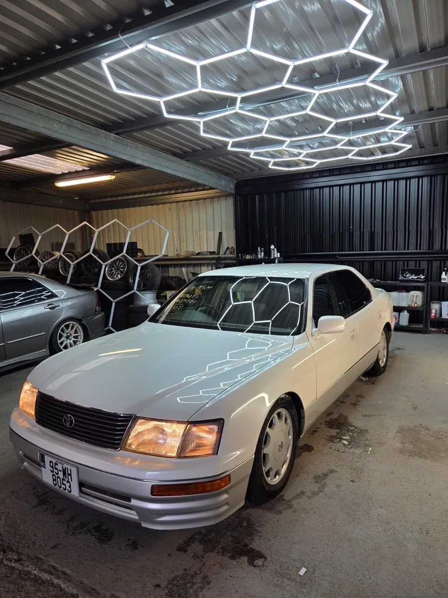 Toyota Celsior 1995 - Image 1