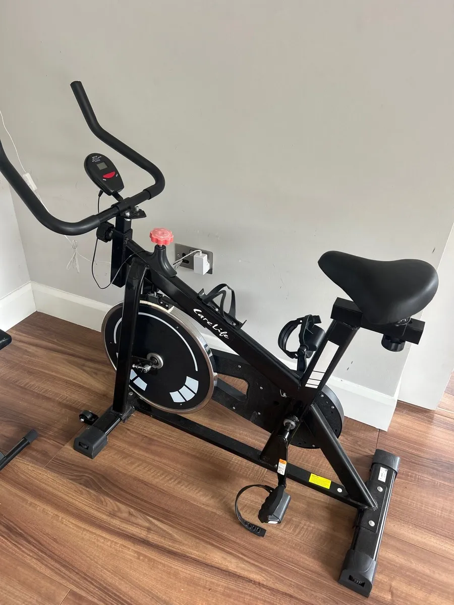 Indoor bike used 3 times - Image 1