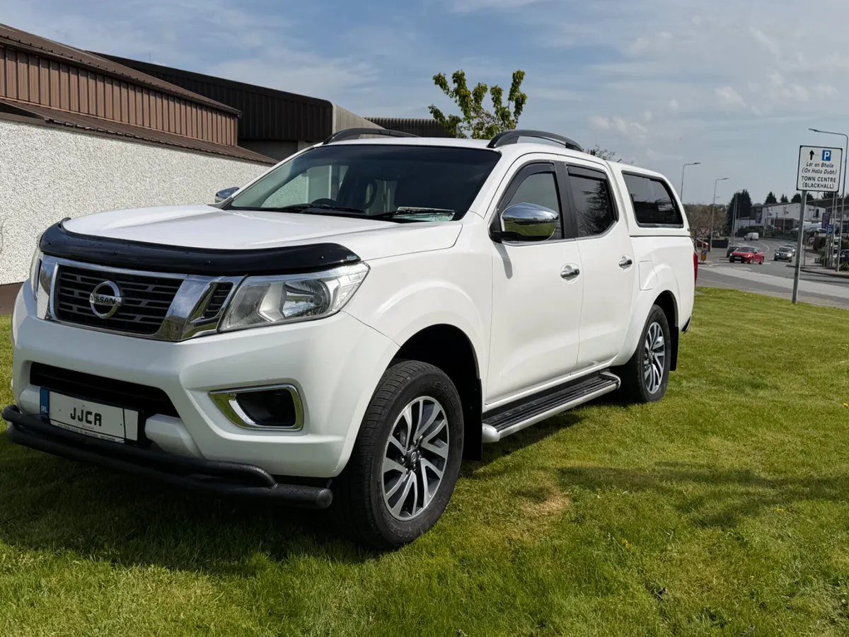 ABSOLUTELY STUNNING 2016 NISSAN NAVARA - Image 1