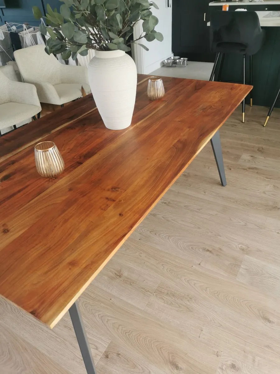 Dining table - Image 4