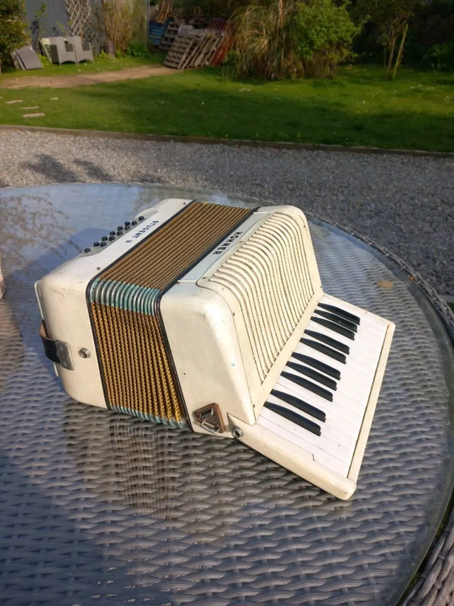 Accordion piano, D18 - Image 2