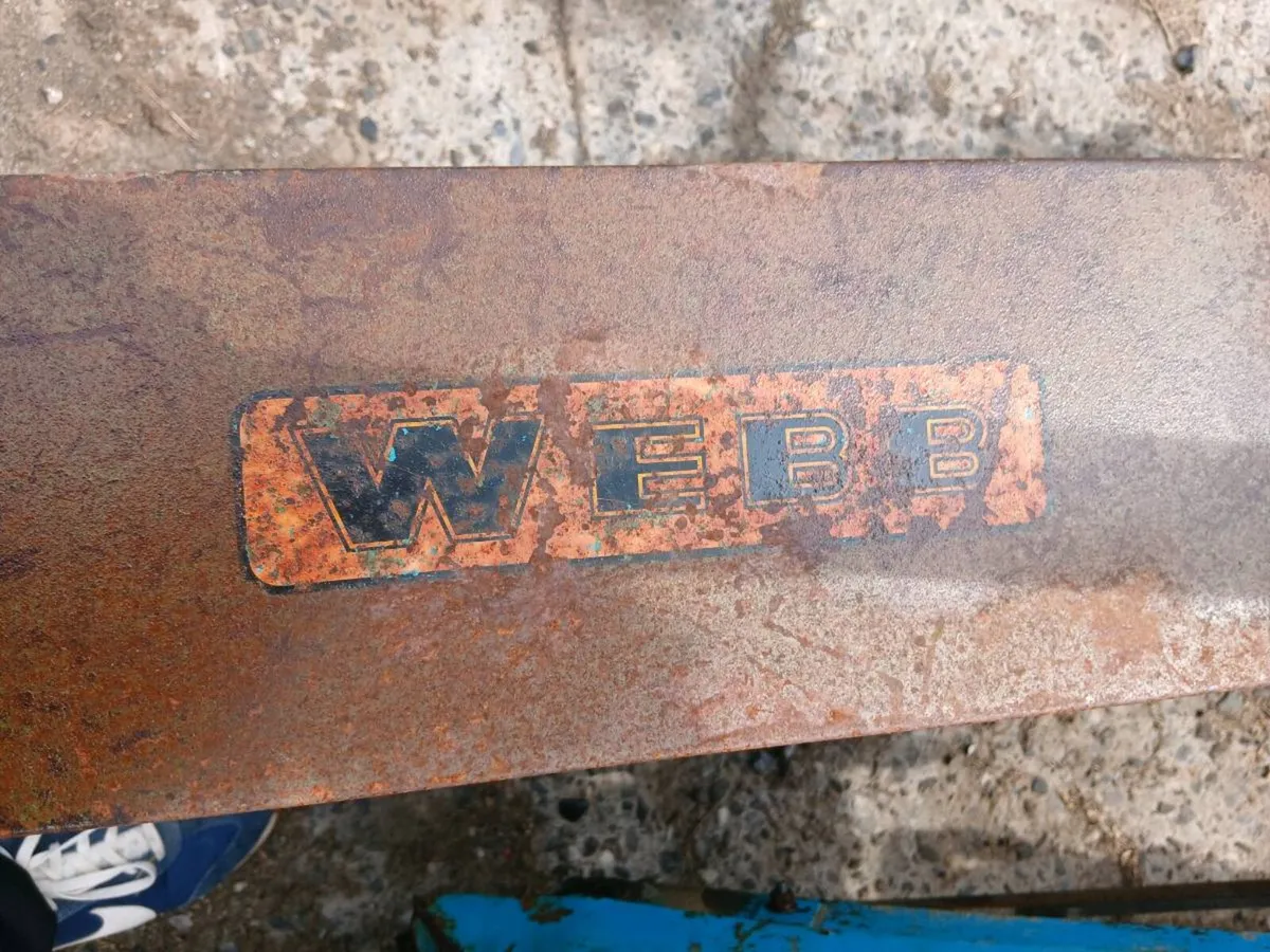 4 Row Beet/Turnip seeder/sower and steerage Hoe - Image 3