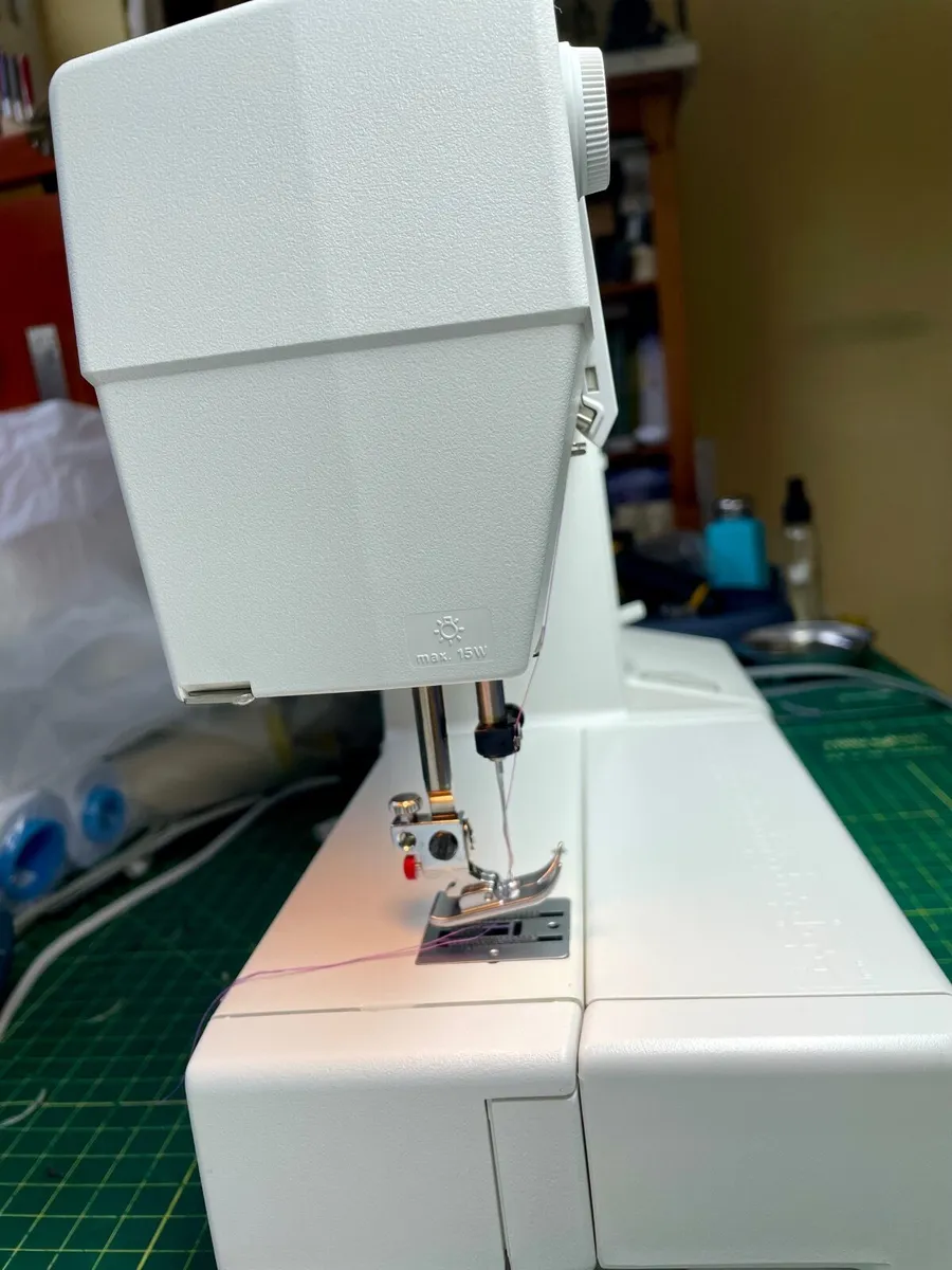 PFAFF varimatic 6085 Sewing Machine - Serviced - Image 3