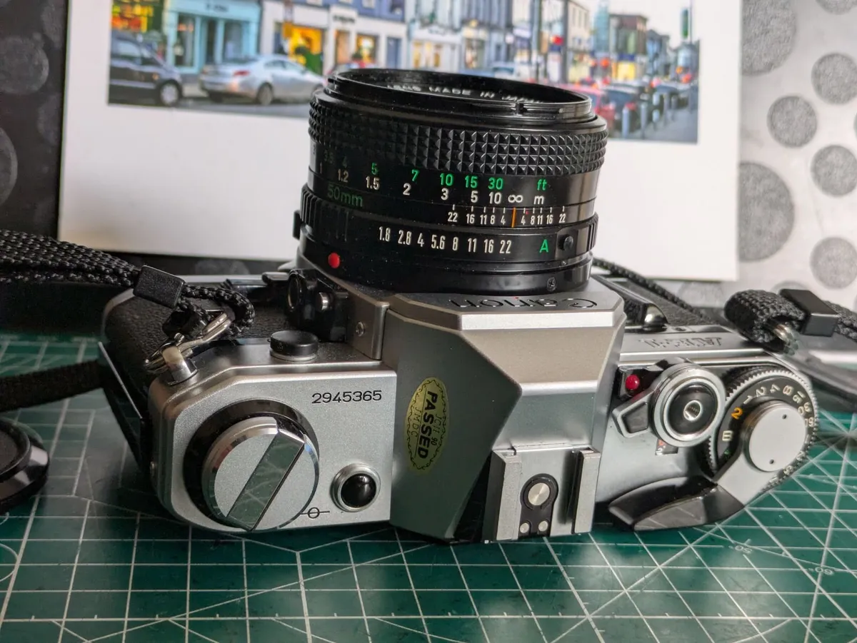 🎞️ Canon AE-1 film SLR camera + 50mm/1.8 lens 💥 - Image 2