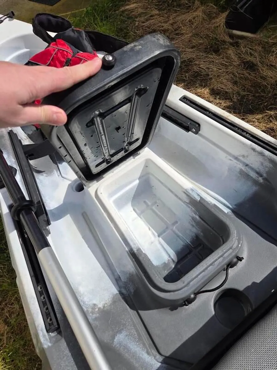 10ft Fishing Kayak, Like New,  Seat, Paddle, Life Jacket & NEW Wall Rack Included - Image 3