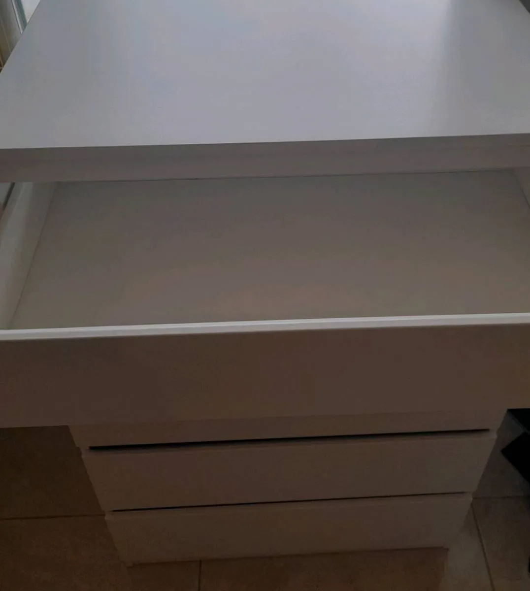 Chest of drawers - Image 3