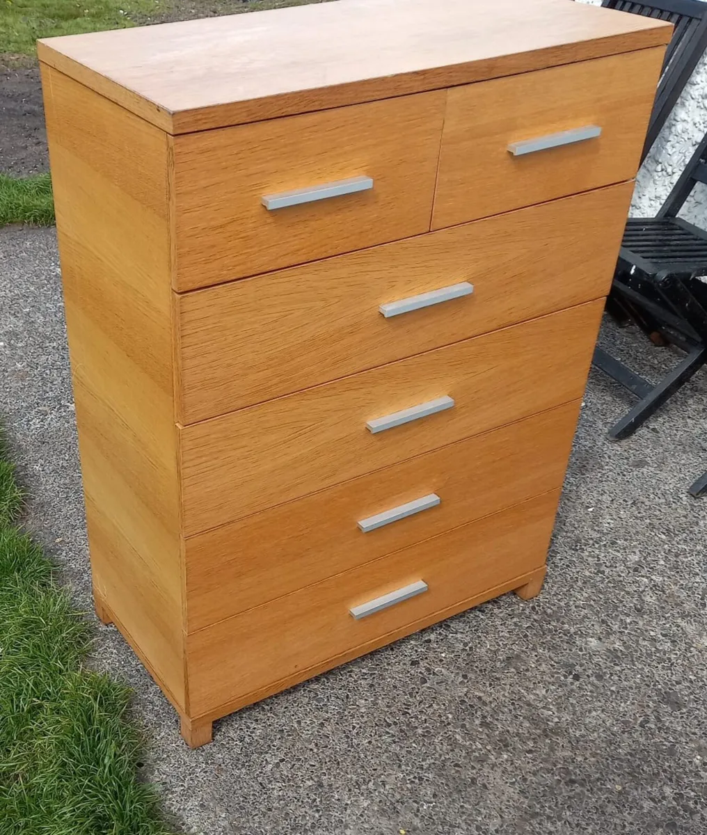 Chest of drawers - Image 2