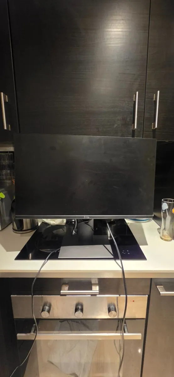 Dell 24" Full HD Monitor Excellent Condition - Image 2
