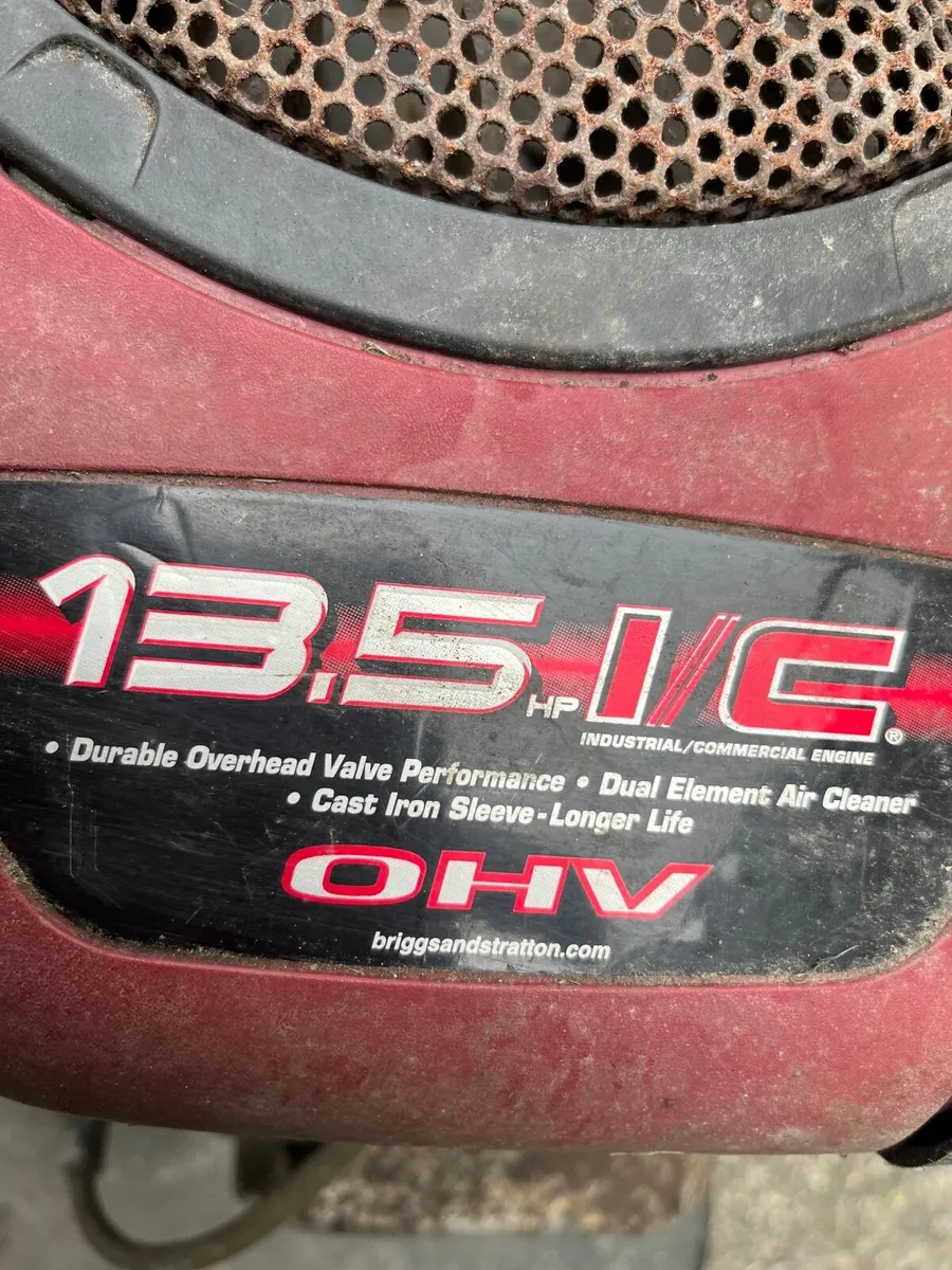 John Deere ride on lawn mower - Image 2