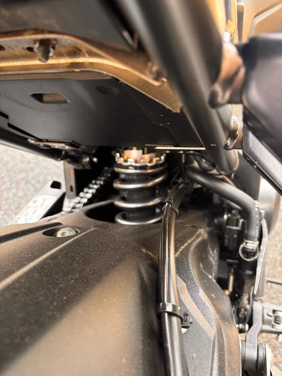 Suzuki GSXS GT - Image 2