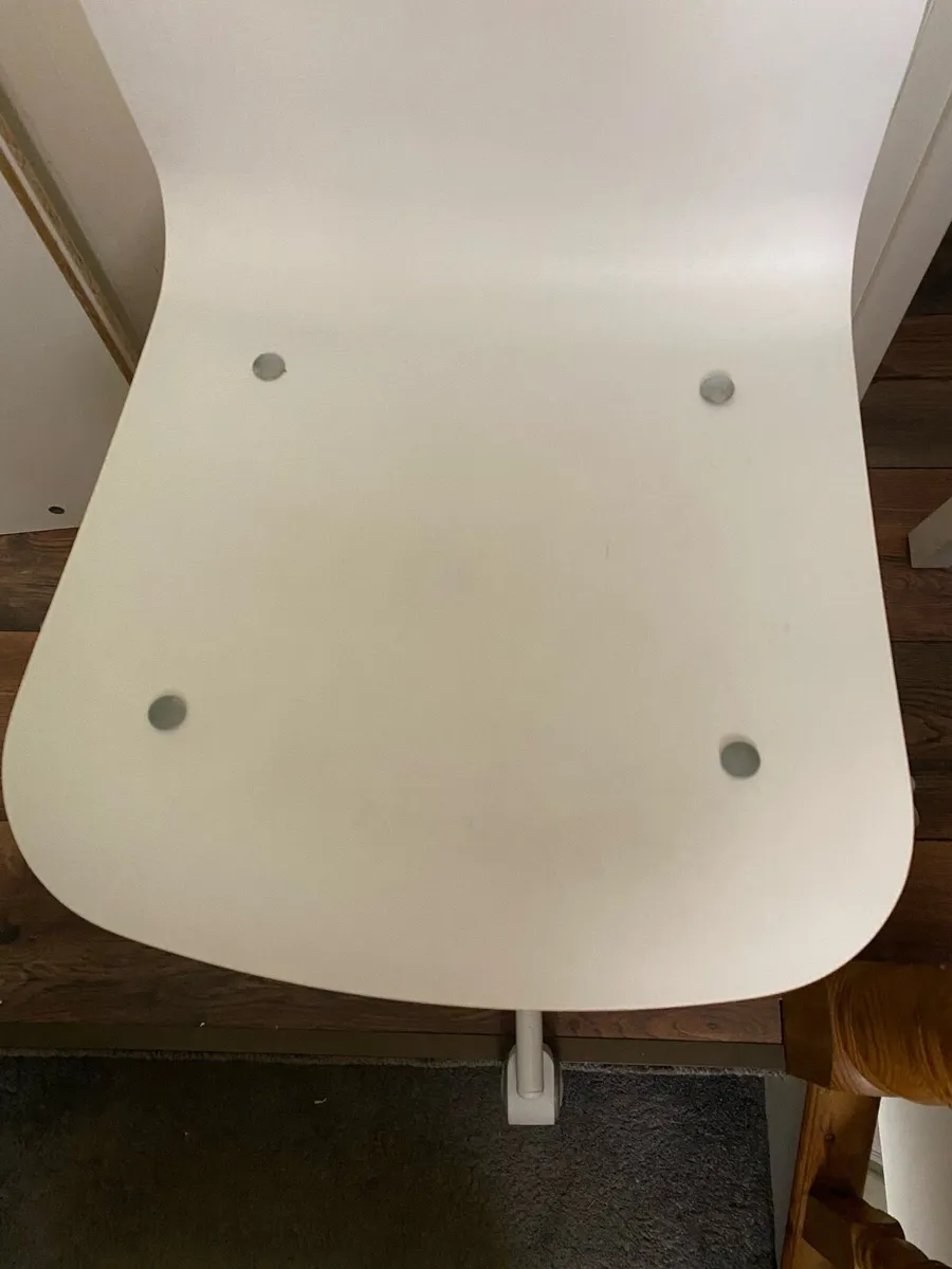 Desk chair - Image 2